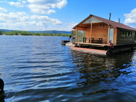 Баня на воде Оазис Самара, остров Электрон, на реке Волга