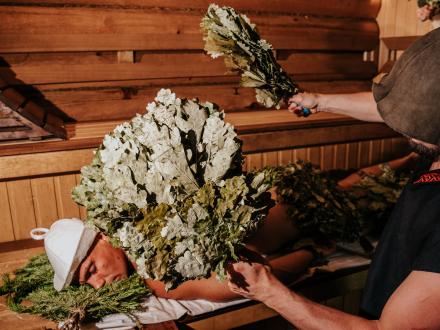 Техники парения веником: базовые и продвинутые