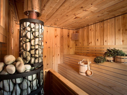 Открытая или закрытая каменка: плюсы и минусы