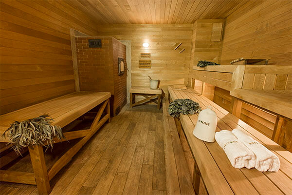 Русская баня vs финская сауна: в чём разница и что выбрать?