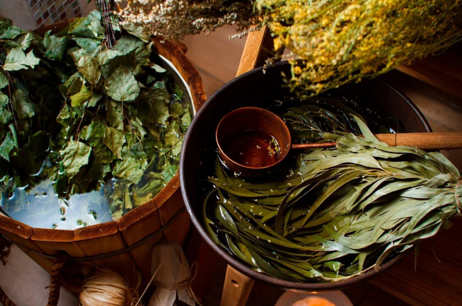 Банные веники и ароматы по сезонам Банные веники и ароматы по сезонам