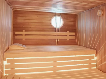 Сауна в Ульяновске для двоих: идеальный способ провести время вдвоем